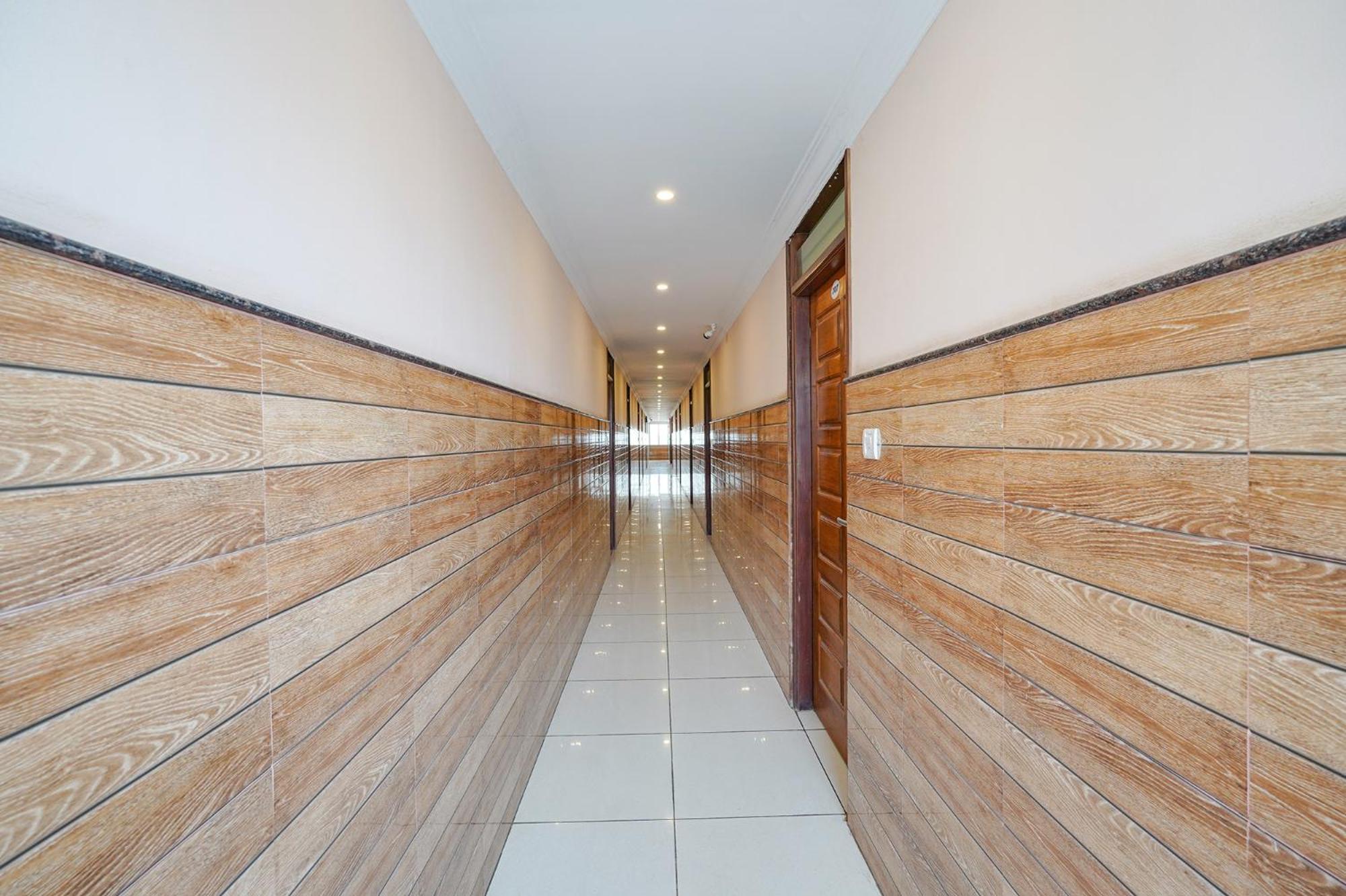 Fabhotel Bns Comforts Bangalore Luaran gambar